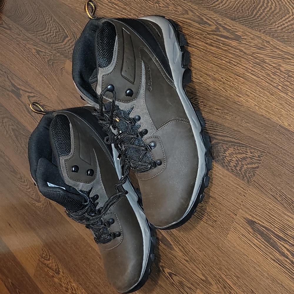 Columbia Newton Ridge Waterproof Hiking Boots Sz 13